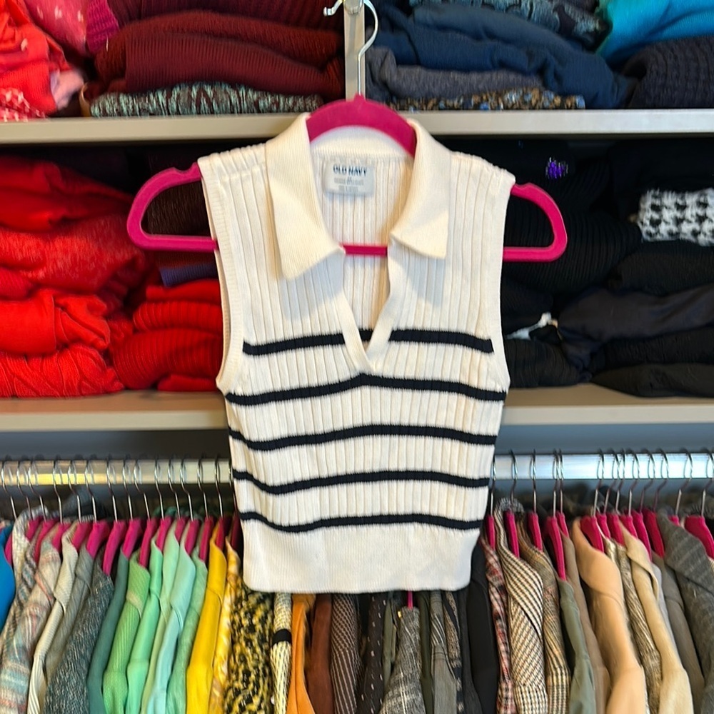 Old Navy white/navy striped collared v neck tank sweater size XS